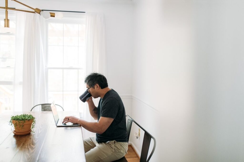 Equipamentos e jornada no home office: seus direitos