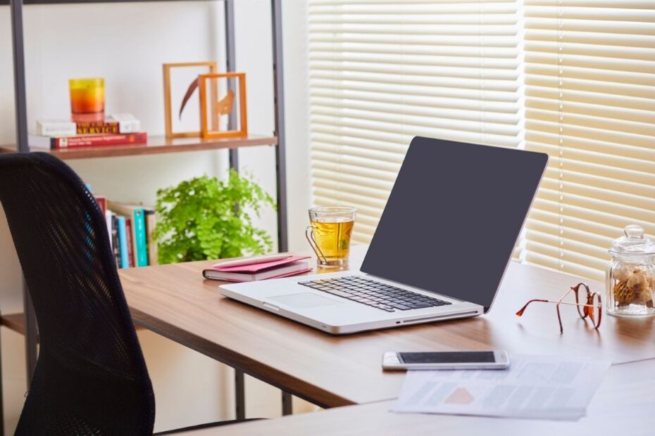 Direitos trabalhistas no home office: entenda suas garantias